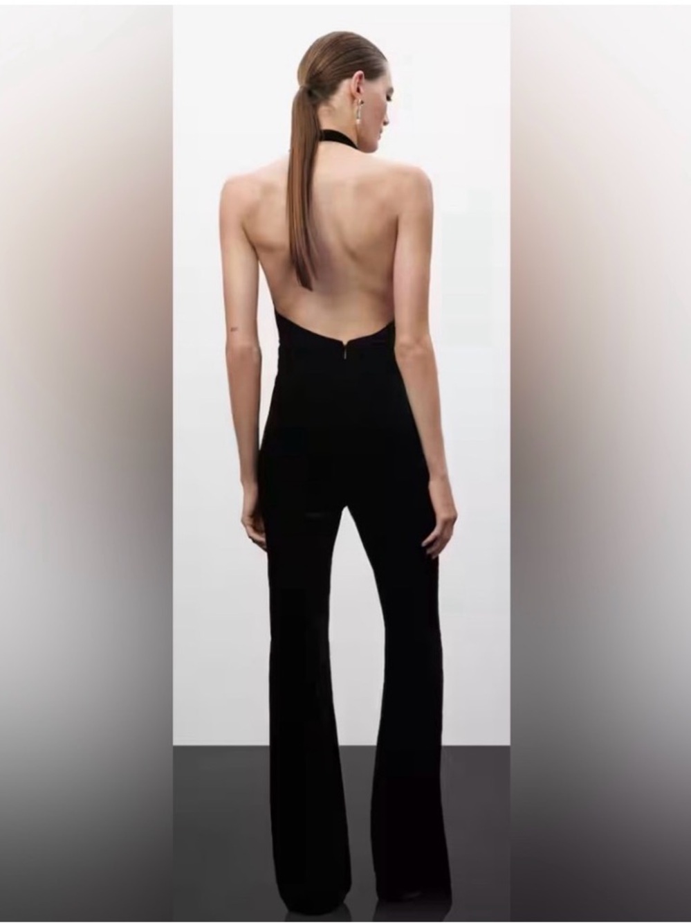 Jen Cabello x Mango Halter-neck velvet jumpsuit - Picture 3 of 4